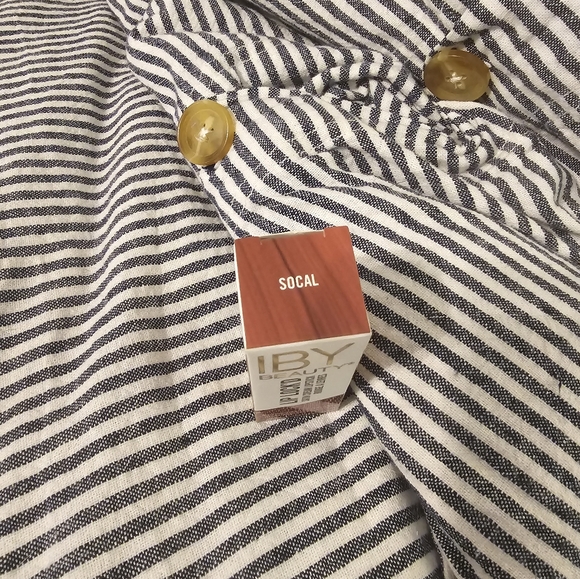 IBY beauty Lip Lock'd - Picture 3 of 4